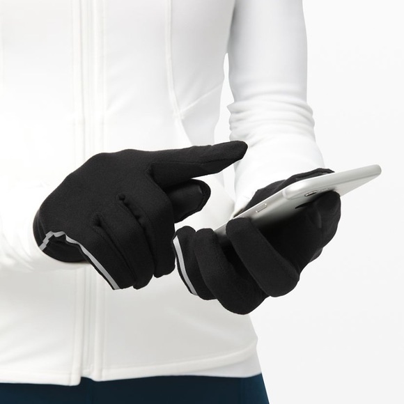 Lululemon Cross Chill Run Gloves - Picture 4 of 12
